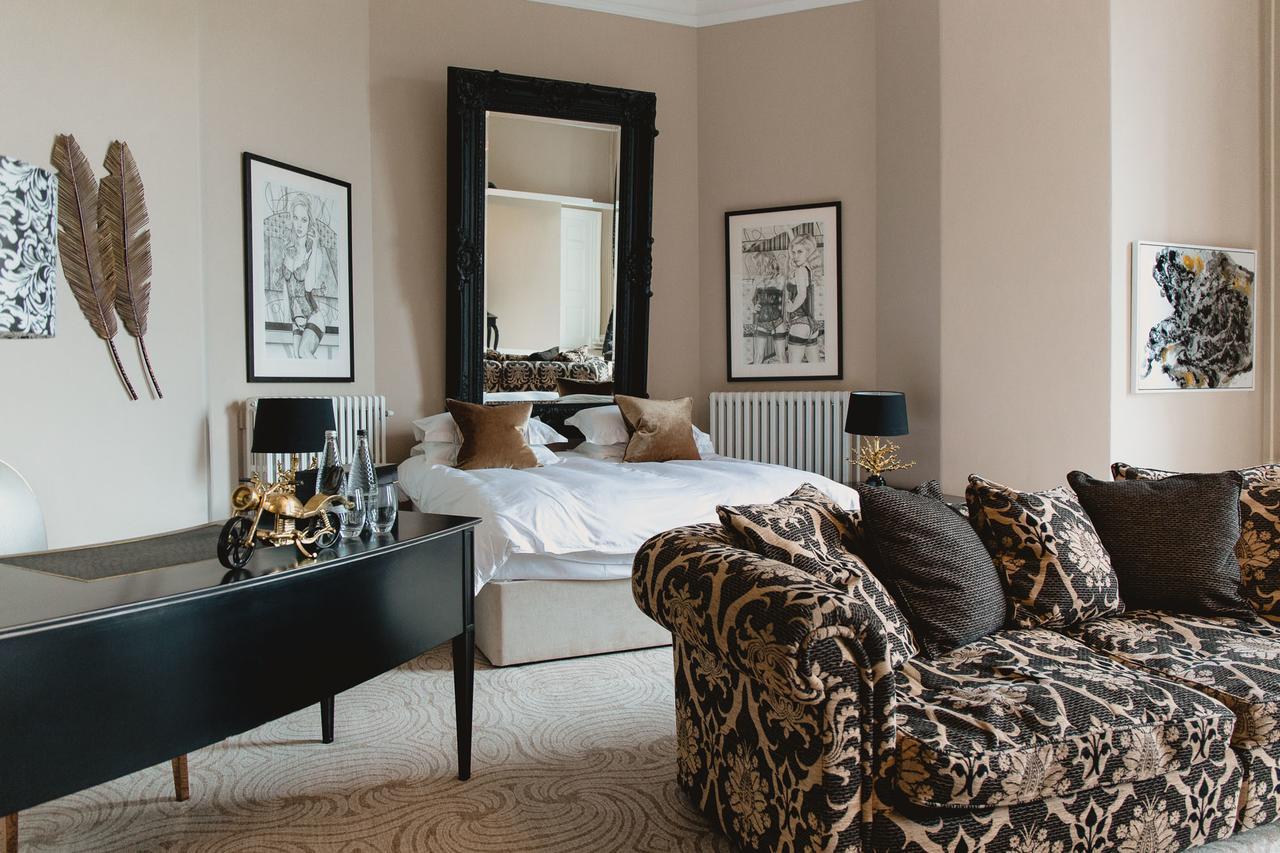 Haigh Hall Hotel Уиган Экстерьер фото