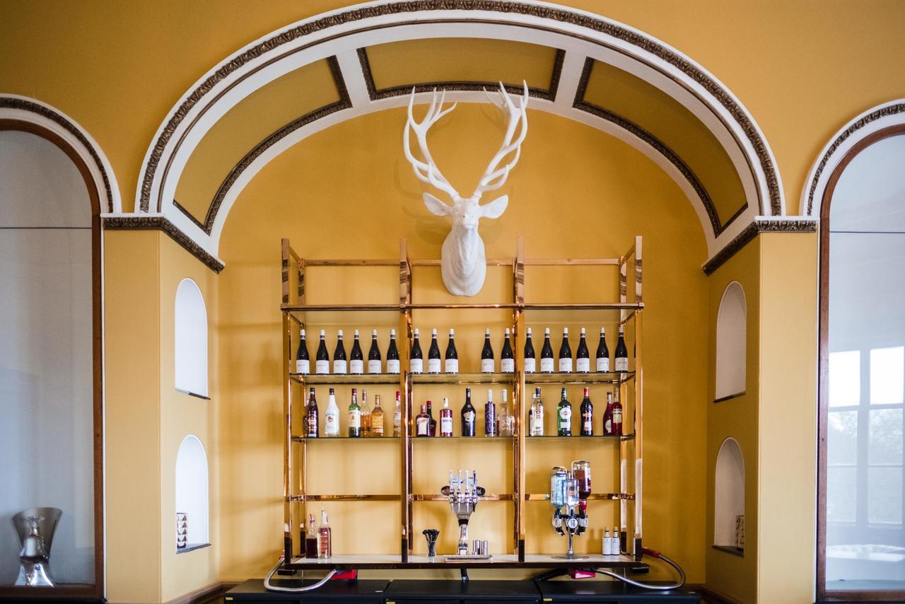 Haigh Hall Hotel Уиган Экстерьер фото