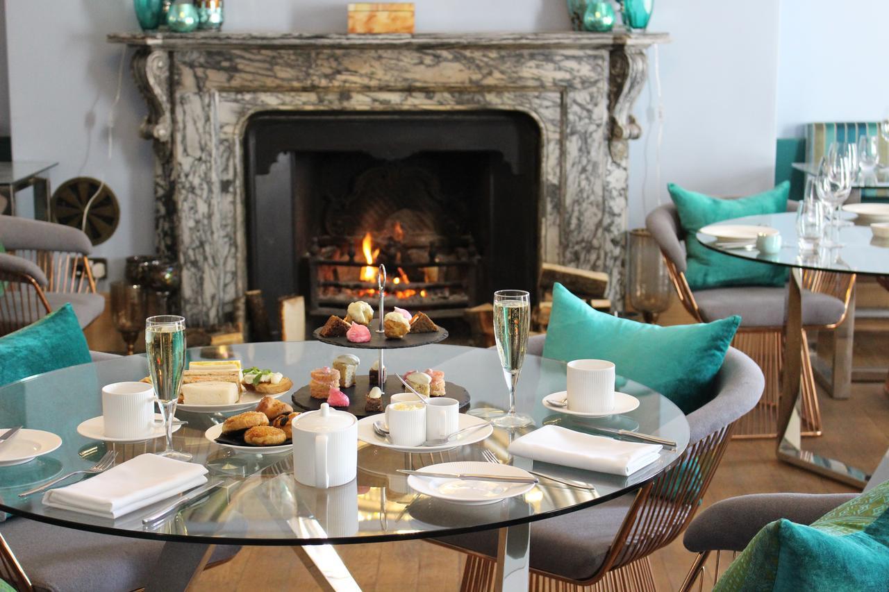 Haigh Hall Hotel Уиган Экстерьер фото