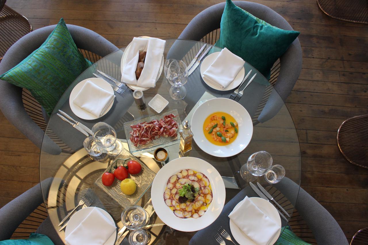Haigh Hall Hotel Уиган Экстерьер фото