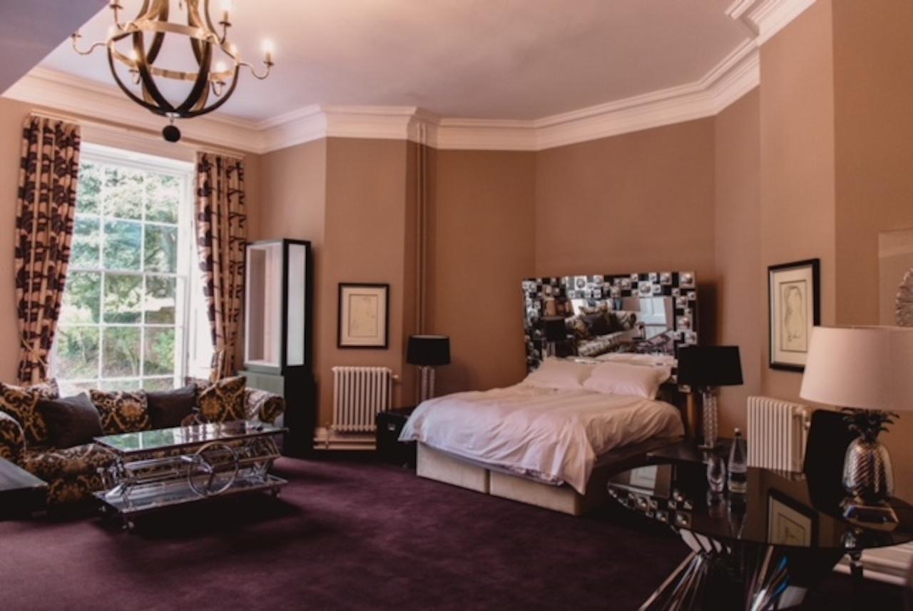 Haigh Hall Hotel Уиган Экстерьер фото