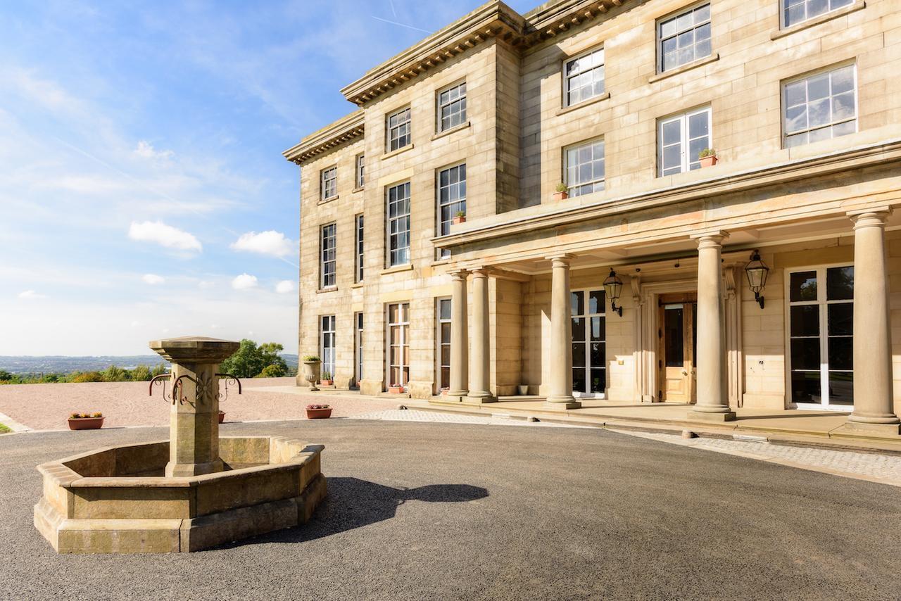 Haigh Hall Hotel Уиган Экстерьер фото