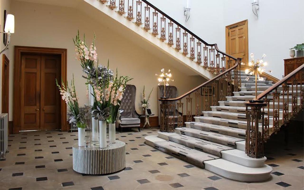 Haigh Hall Hotel Уиган Экстерьер фото
