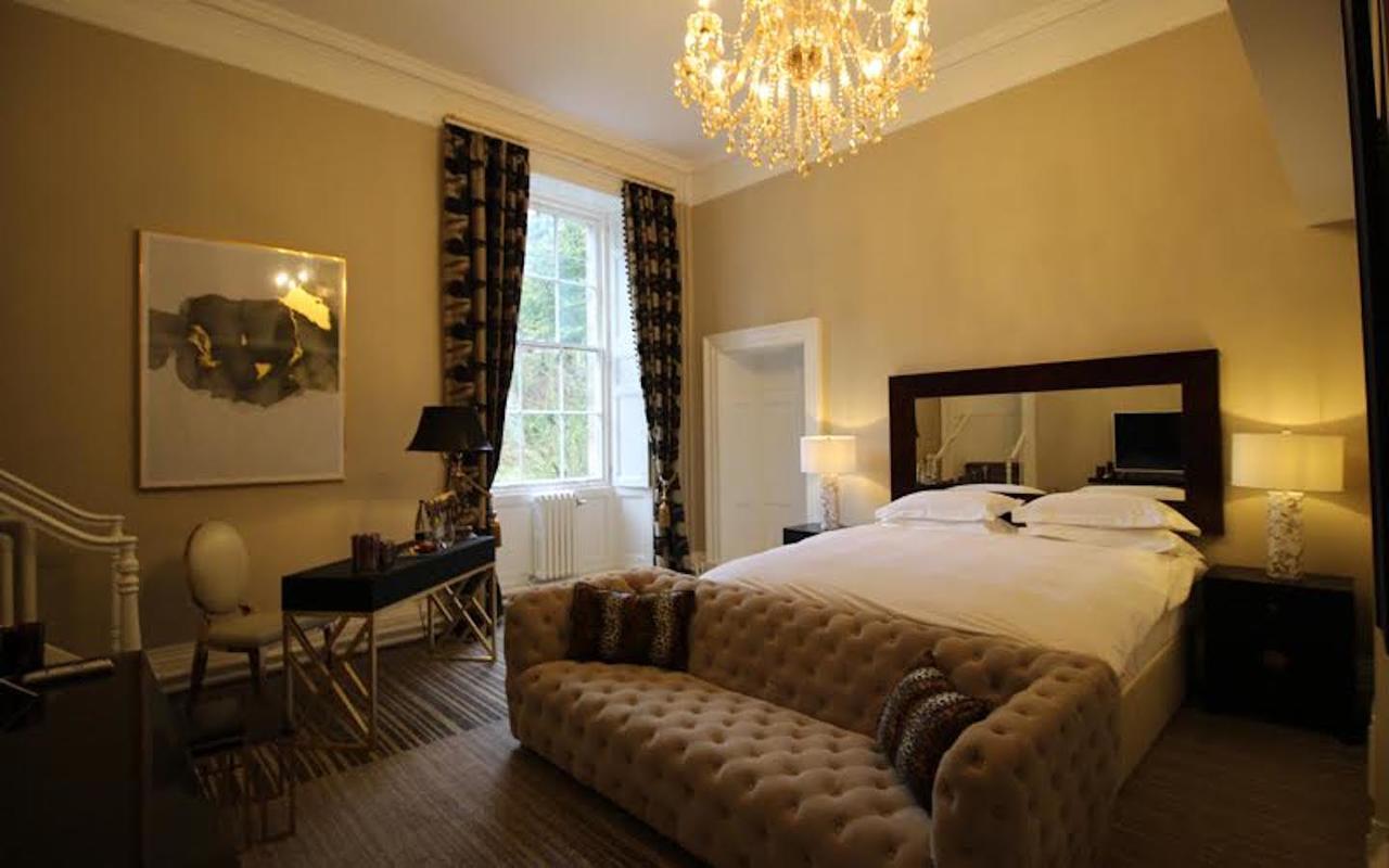 Haigh Hall Hotel Уиган Экстерьер фото